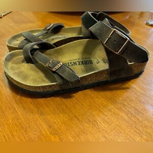 Yara Birkenstocks
